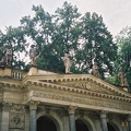 F1040025