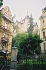 F1040037