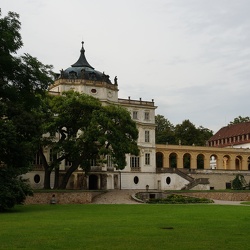 Zámek Ploskovice