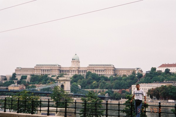 F1000009