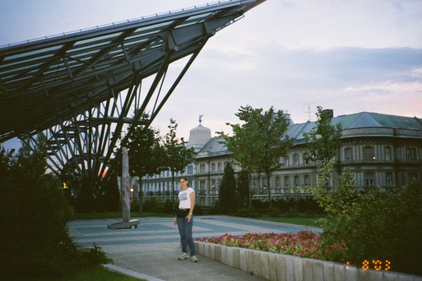 F1010029