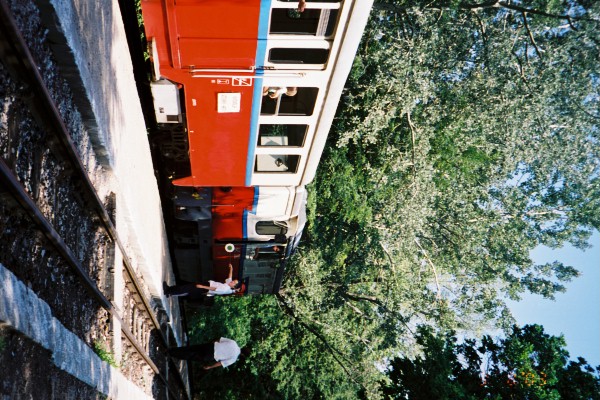 F1020029