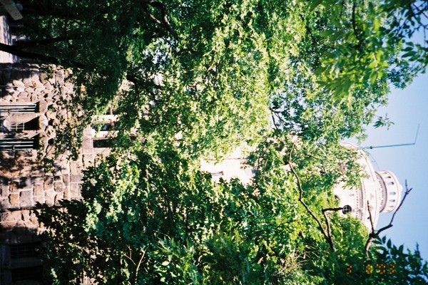 F1060005